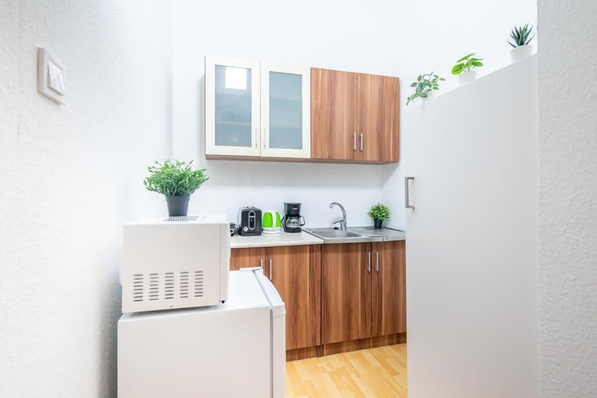 Very Central Convenient Flat Budapest Eksteriør billede